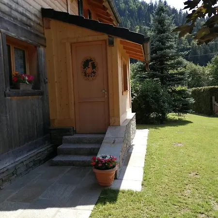 Le Vieux Apartment *